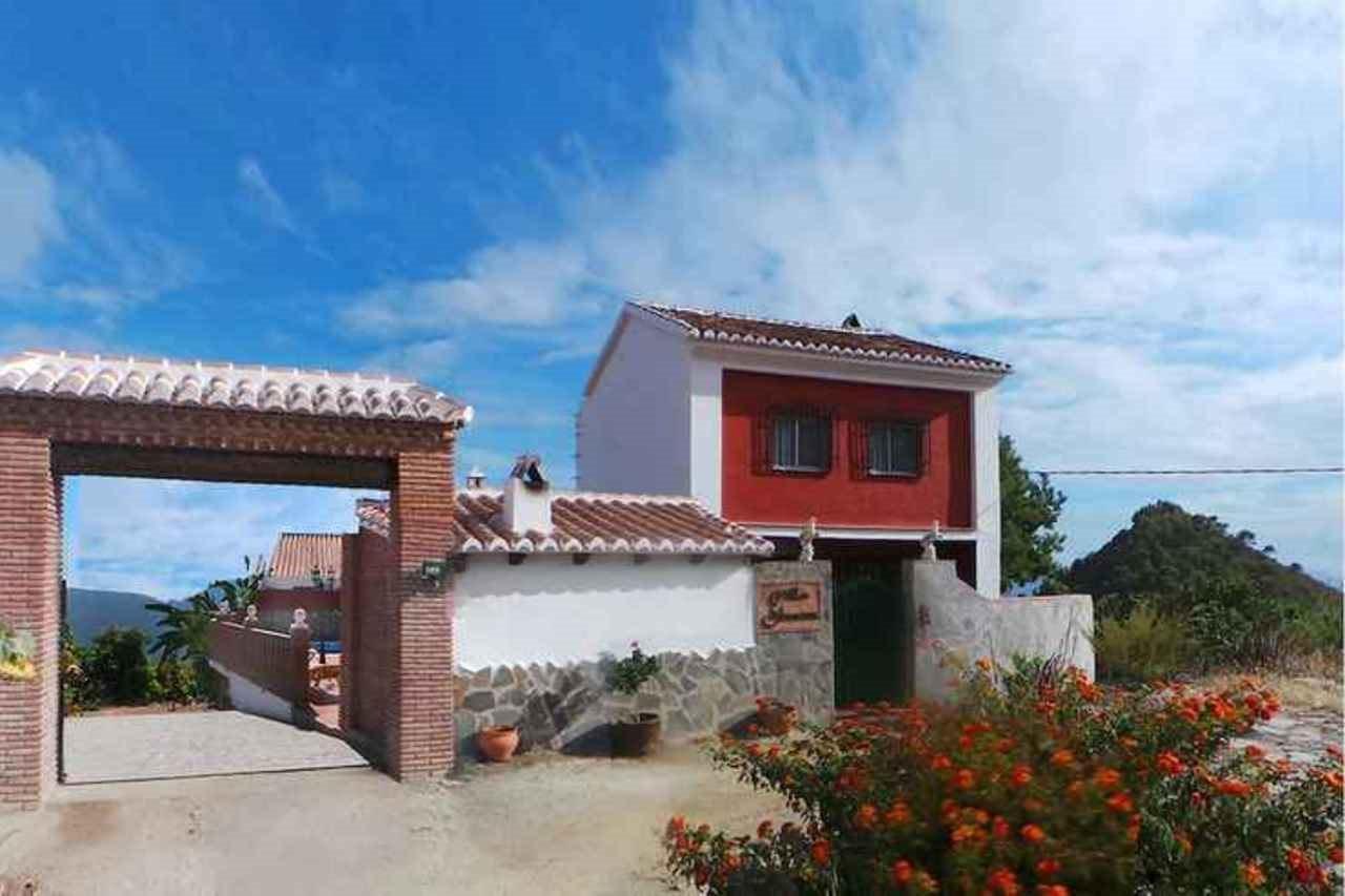 Villa Alvarez Nerja Bagian luar foto